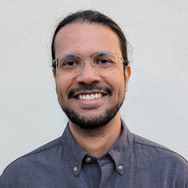Ravi Murugesan headshot